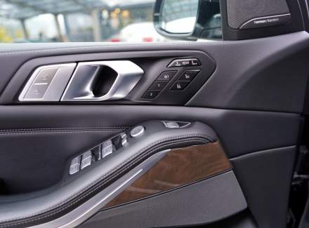 BMW - X7