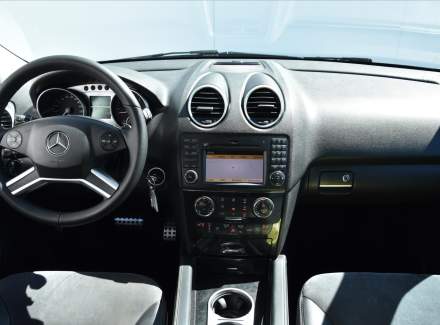 Mercedes-Benz - M-class