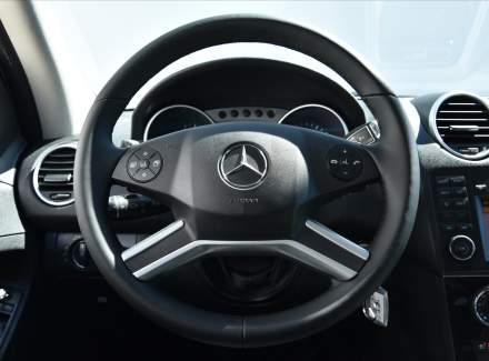 Mercedes-Benz - M-class