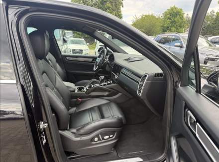 Porsche - Cayenne