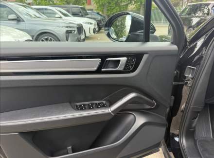 Porsche - Cayenne