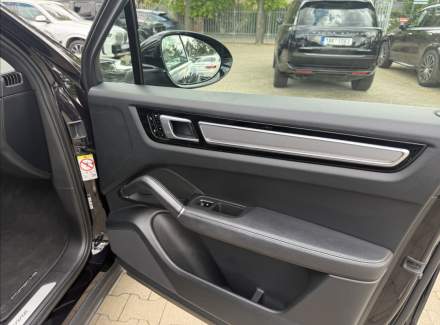 Porsche - Cayenne