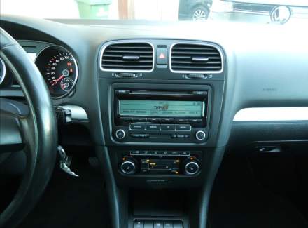 Volkswagen - Golf