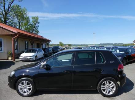 Volkswagen - Golf