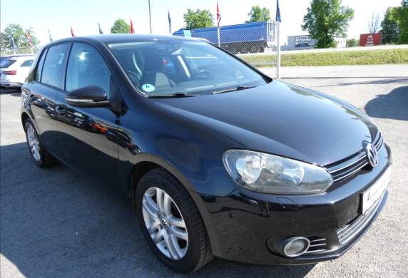 Volkswagen - Golf