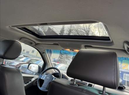 Nissan - Navara