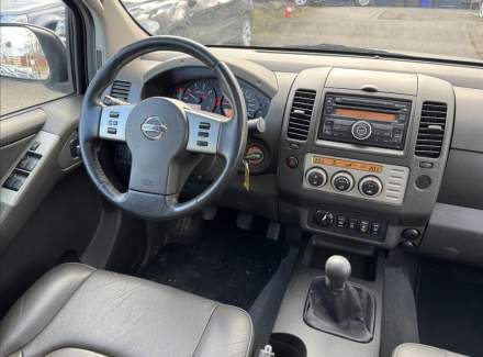 Nissan - Navara