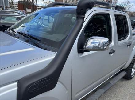 Nissan - Navara