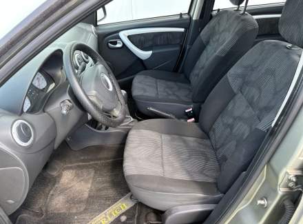 Dacia - Sandero