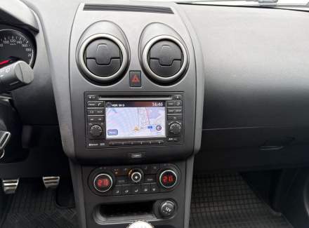 Nissan - Qashqai
