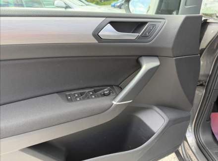 Volkswagen - Touran