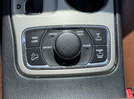 Jeep - Grand Cherokee