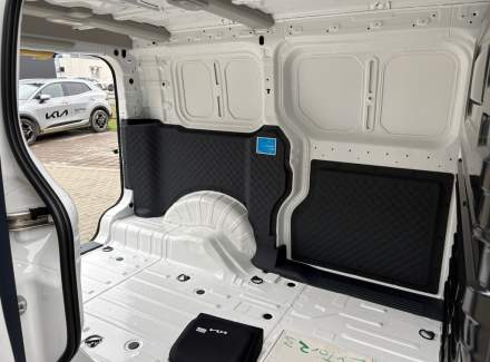 Kia - PV5