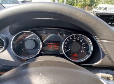 Peugeot - 3008