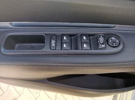 Peugeot - 3008