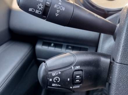 Peugeot - 3008