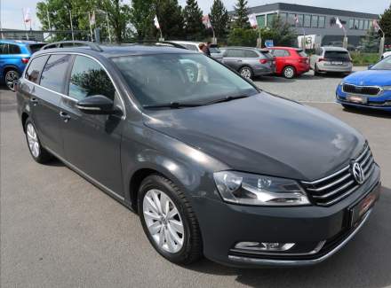 Volkswagen - Passat