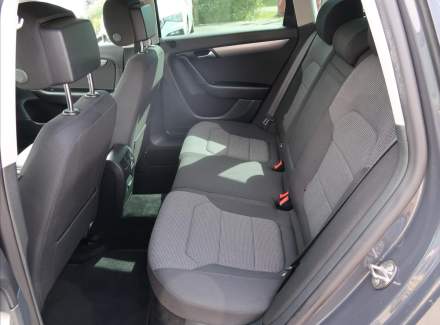 Volkswagen - Passat