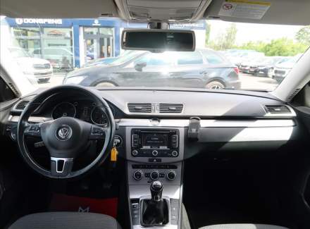 Volkswagen - Passat