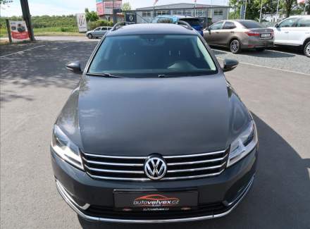 Volkswagen - Passat