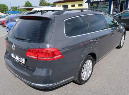 Volkswagen - Passat