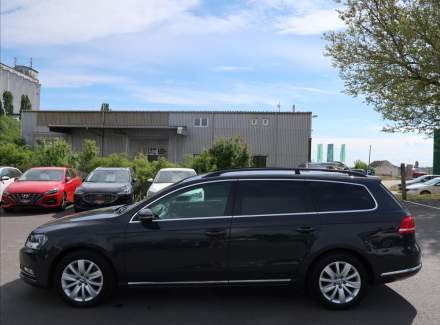 Volkswagen - Passat