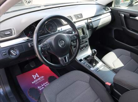 Volkswagen - Passat