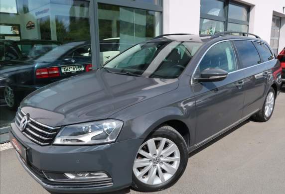 Volkswagen - Passat