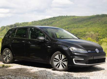 Volkswagen - Golf