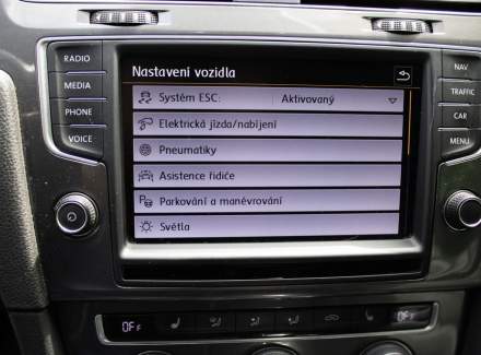 Volkswagen - Golf