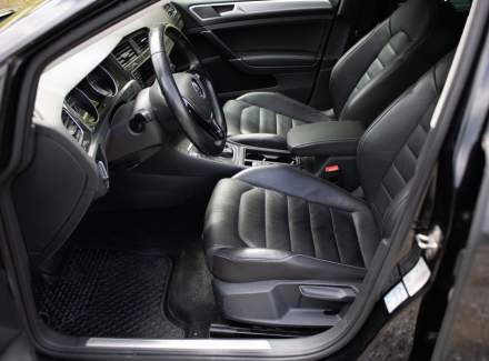 Volkswagen - Golf