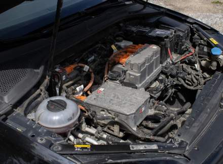 Volkswagen - Golf