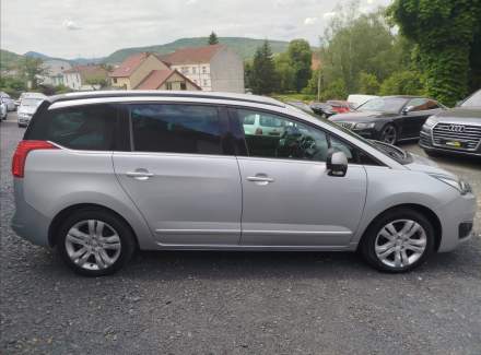 Peugeot - 5008