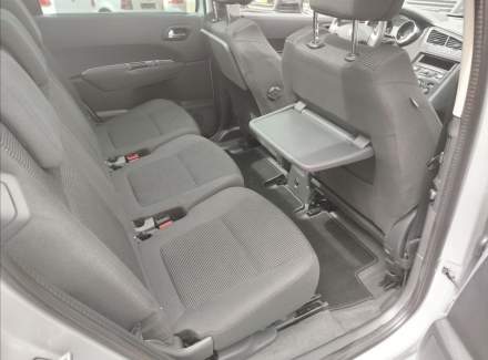 Peugeot - 5008
