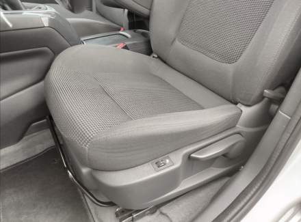 Peugeot - 5008