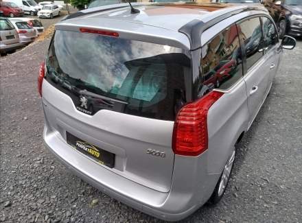 Peugeot - 5008