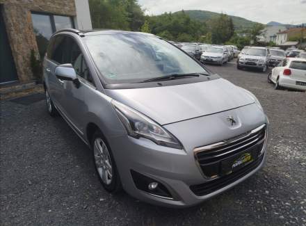 Peugeot - 5008