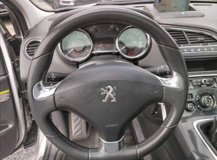 Peugeot - 5008