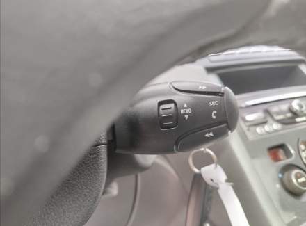 Peugeot - 5008