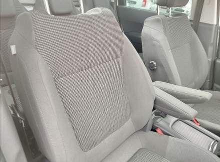 Peugeot - 5008