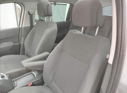 Peugeot - 5008