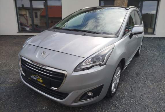 Peugeot - 5008
