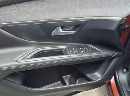Peugeot - 3008