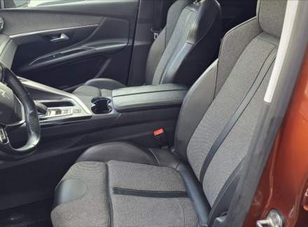 Peugeot - 3008