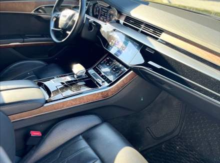 Audi - A8