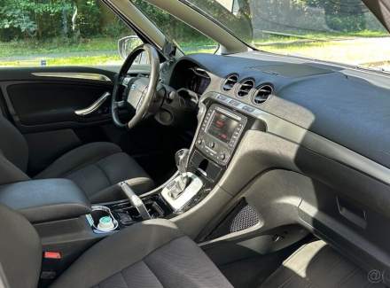 Ford - S-MAX