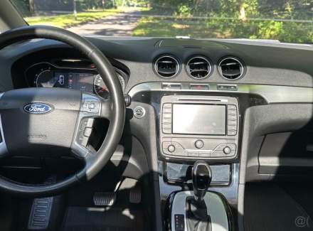 Ford - S-MAX