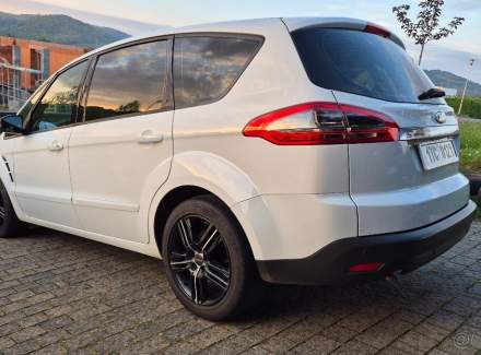 Ford - S-MAX