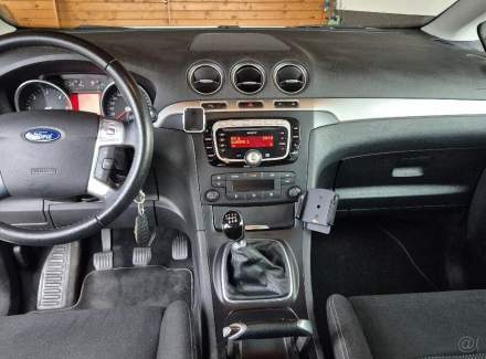 Ford - S-MAX