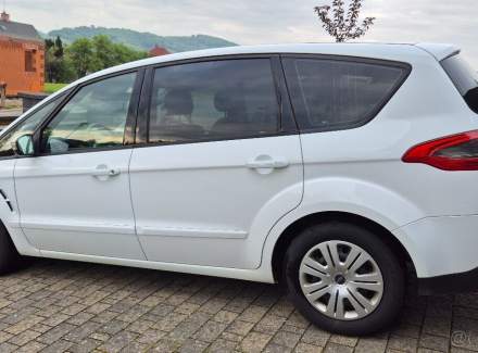 Ford - S-MAX